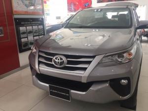 Bán xe toyota fortuner 2.4g, số tay 6 cấp, màu bạc, xe mới 100%, nhập khẩu nguyên xe.
