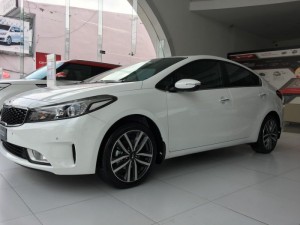Kia cerato 2.0 at 2017 ưu đãi giá tốt nhất, tặng bảo hiểm vật chất kèm nhiều khuyến mãi hấp dẫn, hỗ trợ vay & giao xe nhanh gọn!!!