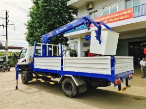 Bán xe Hyundai HD99 gắn cẩu Tanado 3 tấn 4 khúc nâng người
