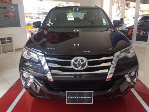 Fortuner 2.4g máy dầu giao ngay