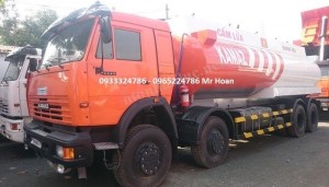 Xe Kamaz xăng dầu 8x4 chở được 23 m3