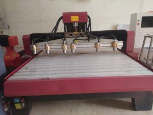 Máy cnc 6 đầu chạm khắc tranh 3d, 4d giá rẻ...