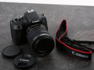 Canon EOS 750D len 18~55mm STM còn BH LBM 2k5 Shot