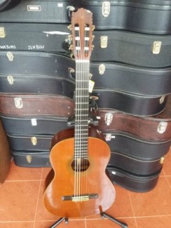 Yamaha clasical guitar  model C 300 Nhật