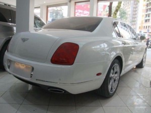 Bán Bentley Contynental Flying model 2010 màu trắng. Xe đẹp như mới, Sang trọng- Đẳng Cấp