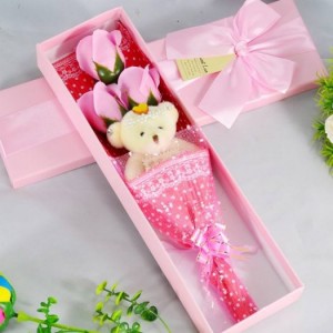 Hoa hồng sáp 3 bông có gấu