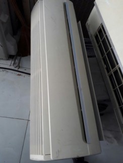 Máy lạnh Hitachi có kiểu dáng gọn nhẹ, dễ dàng di chuyển và lắp đặt bất kì không gian nhà bạn. Thiết kế máy tuy đơn giản nhưng vẫn đảm bảo sang trọng và hiện đại