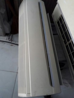 Máy lạnh nội địa Hitachi 1.5 HP, bảo hành 1 năm