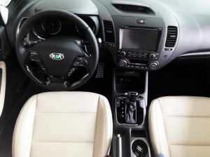 Bán Kia Cerato 2017 chỉ với 130 triệu đồng trả trước, hỗ trợ vay vốn 80%