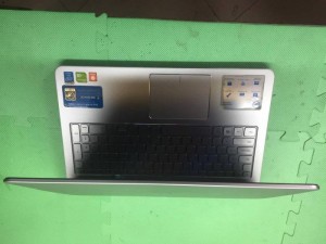 Bán Dell inspiron 7537 I5 4210U Ram 4g HDD 500g.Vga 2g