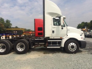 Xe đầu kéo Mỹ MAXXFORCE 0 giường sx 2012