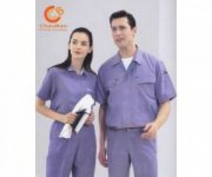Chuyên cung cấp quần áo bảo hộ lao động, nón, giầy, khẩu trang, găng tay giá rẻ.