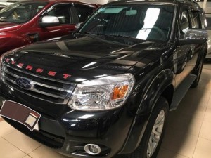 Bán Ford Everest 4x2 MT màu đen sx 2015 chạy lướt