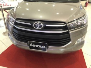 Bán Toyota Innova E giá tốt
