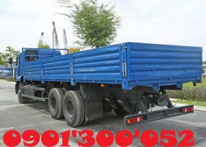 Xe tải Kamaz 65117 3 chân 14 tấn/ 14t thùng Mui Bạt với mẫu mã cải tiến nâng cấp đẹp đa dạng phong cách và cá tính mạnh mẽ với các màu: TRẮNG, XANH giúp thương hiệu Xe tải xe tải Kamaz đi vào tâm trí người tiêu dùng về chất lượng lẫn mẫu mã.