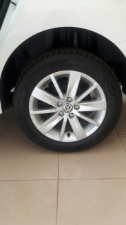 Cần bán Volkswagen Polo số sàn sản xuất 2015, màu trắng, nhập khẩu