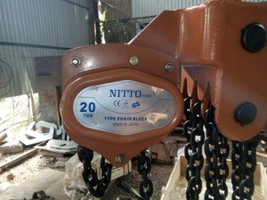 Pa lăng xích kéo tay 20 tấn 5 mét model 180VP5,