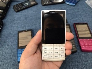 Nokia X3-02  cảm ứng hiện đại