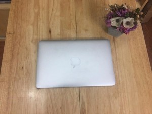Macbook air 11inch MC969
