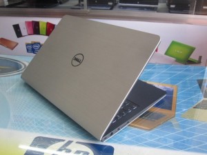 DELL 5548 core i5-5200U RAM 4G ổ 500GB cạc rời 2G