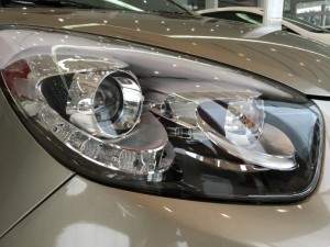 Đèn pha Halogen gương cầu (Si)
Đèn LED chạy ban ngày (Si)
