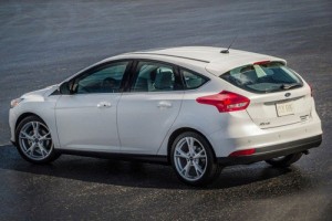 Bán xe Ford Focus trend 1.5 Ecoboost đời 2017, giá cạnh tranh