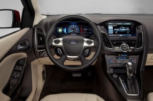 Bán xe Ford Focus trend 1.5 Ecoboost đời 2017, giá cạnh tranh
