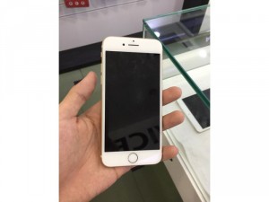 iPhone 7 32gb gold like new 99%