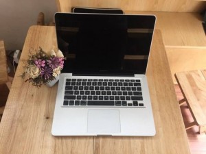 MacBook Pro 13 2011 - MC700 99% - Bảo hành 06 tháng
