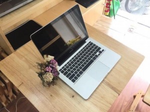 MacBook Pro 13 2011 - MC700 99% - Bảo hành 06 tháng