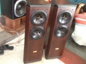 Bán chuyên Loa Tannoy D500 hàng tuyển chọn về...