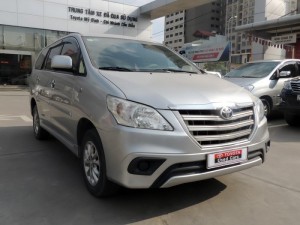 Xe Toyota Innova E 2014