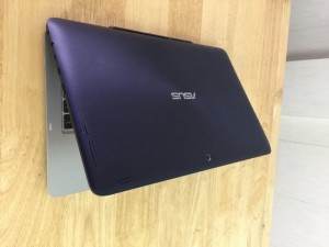 Laptop asus t200ta, full box, win bản quyền, cảm ứng, 2in1 máy tính bảng, siêu gọn giá rẻ