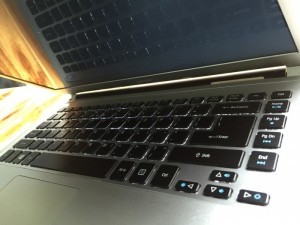 Laptop V5-471G, i5 3317, 4G, 500G, vga 1G, đẹp, giá rẻ