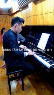 Quận 11, Quận Bình Thạnh chiêu sinh học piano-guitar-thanh nhạc 350k/tháng