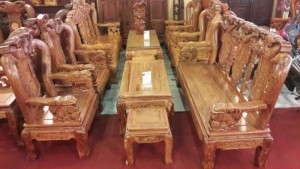 Bộ bàn ghế chạm cá chép (nam ngư) gỗ hương tay 10 - BBG17