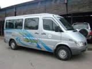 Cho thuê xe 16 chỗ đời mới tham quan giá rẻ tại quận 12, hóc môn, gò vấp