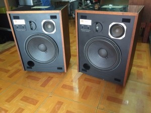 Loa JBL L65