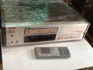 Bán chuyên CD Sony 555ES hàng bải chọn lọc từ nhật về ,đẹp long lanh