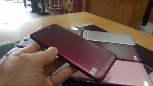 HTC One A9 hàng xách tay nguyên zin, máy xinh lung linh, không trầy xước, tặng nhìu quà hót