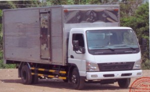 CANTER 8.2HD THÙNG KÍN INOX SÓNG
