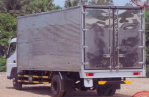 CANTER 8.2HD THÙNG KÍN INOX SÓNG