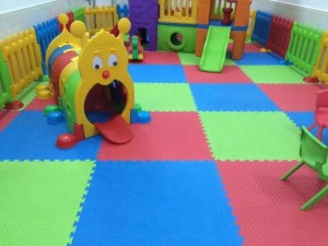 Thảm lót sàn bằng xốp cho bé giá rẻ