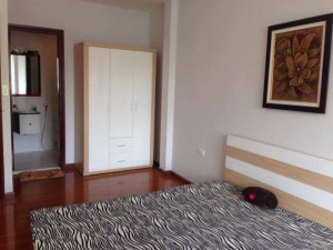 Bán nhà Đội Cấn 5 tỷ 56m2 doanh thu cho thuê 50tr/tháng