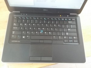 DELL ,latitude 7440,CPU core i5 ,4300U máy xách tay mỹ