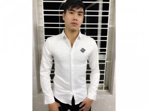 Áo sơ mi hoa thêu