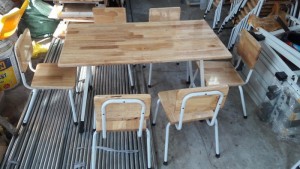 Bàn gỗ chân gấp dành cho bé giá rẻ 2017