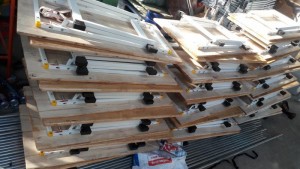 Bàn gỗ chân gấp vào trong giá rẻ nhất 2017