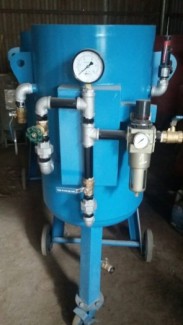 Máy phun cát khô 300 lít giá tốt