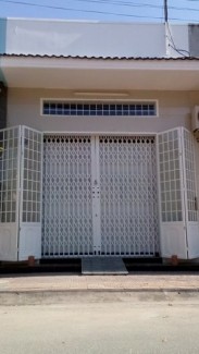 Nhà D2D, đangcho thuê Spa 7,5tr/T, 2 vĩa hèđậu ôtô, đâu lưng dãy 2 lầu đường N1(đắt giá nhất d2d)